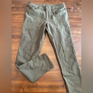 Lululemon ABC Pants 32x34 Slim Warpstreme Dark Olive Green Dress Pant Size 32